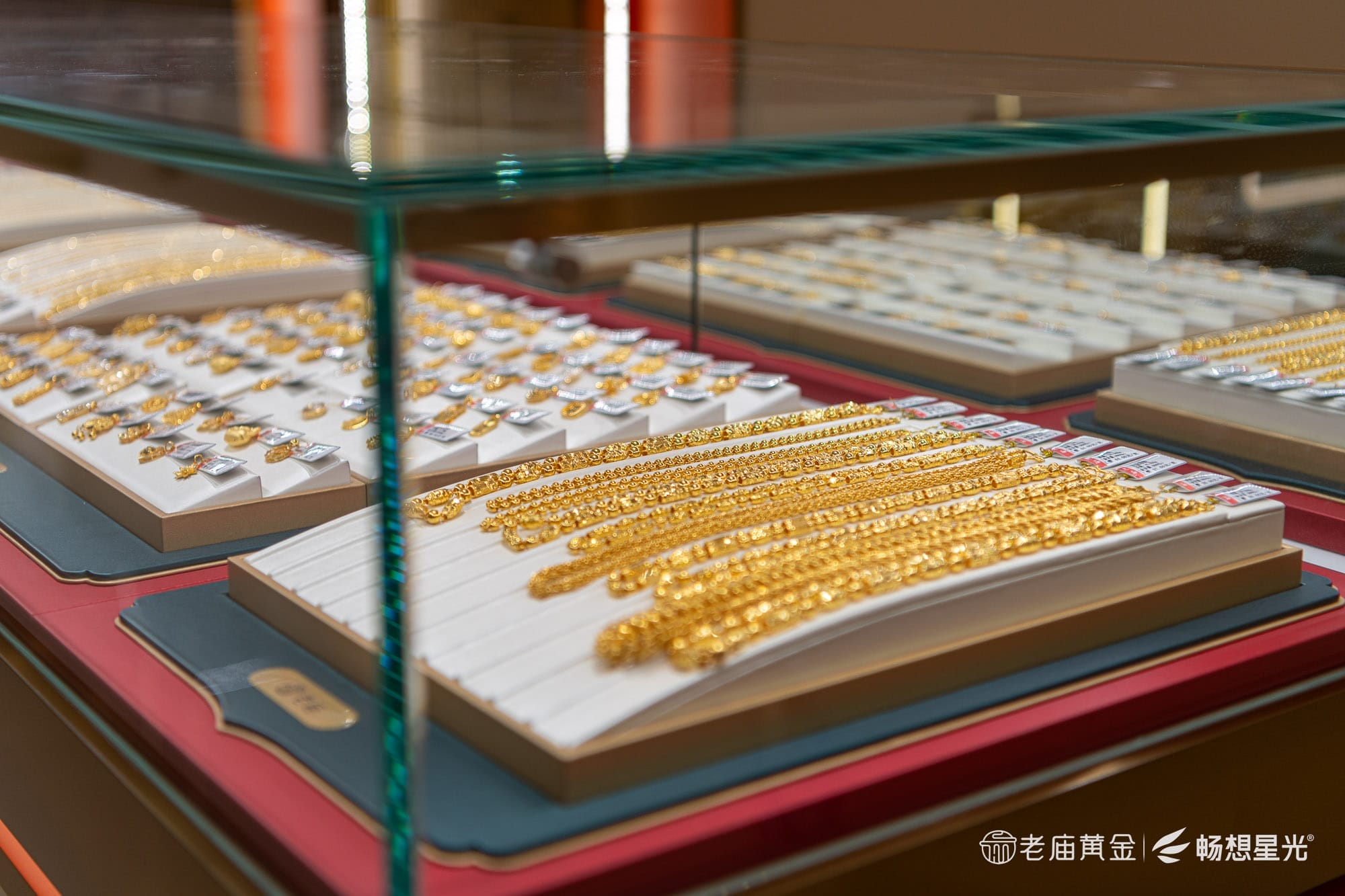 老庙黄金肥东旗舰店珠宝照明案例