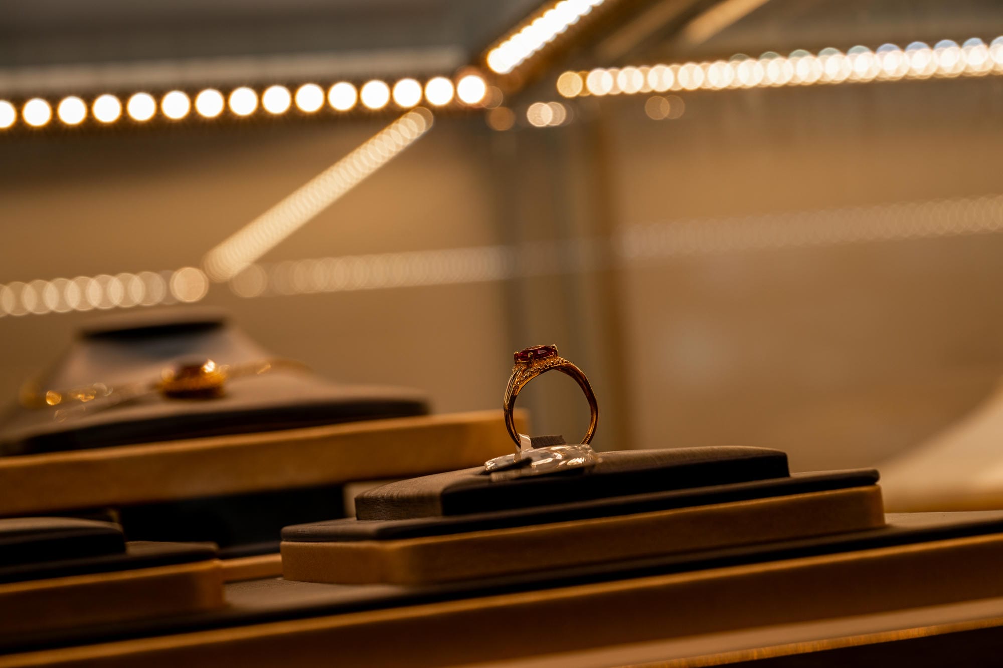 江西南昌国际珠宝城中国黄金珠宝照明案例